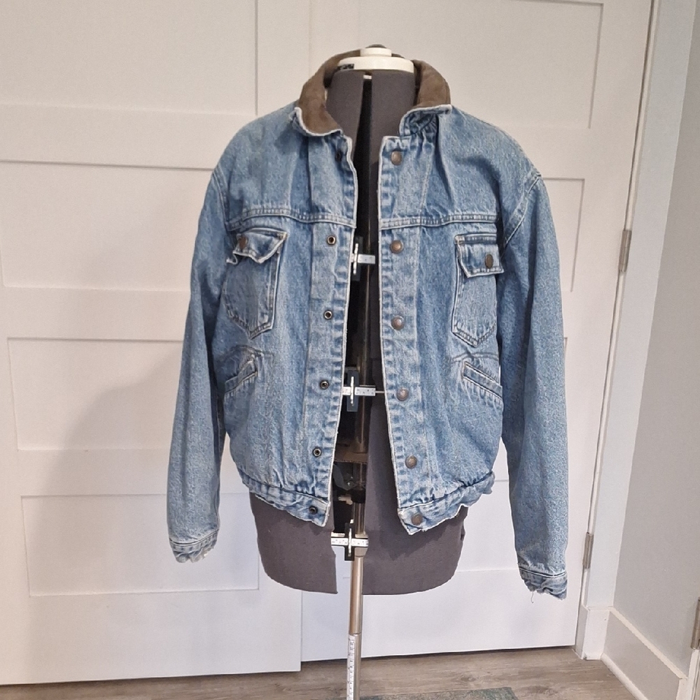 Vintage GAP Blue Jeans Jacket With Cream Sherpa Lining And Leather Collar